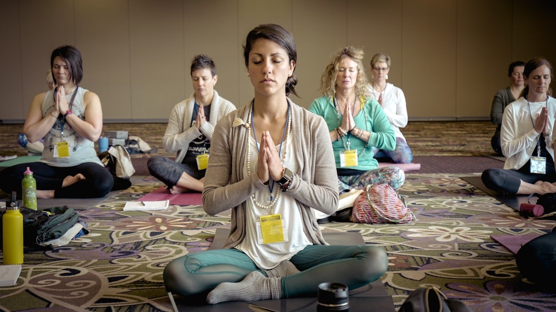 Yoga för bättre hållning i det digitala vardagslivet